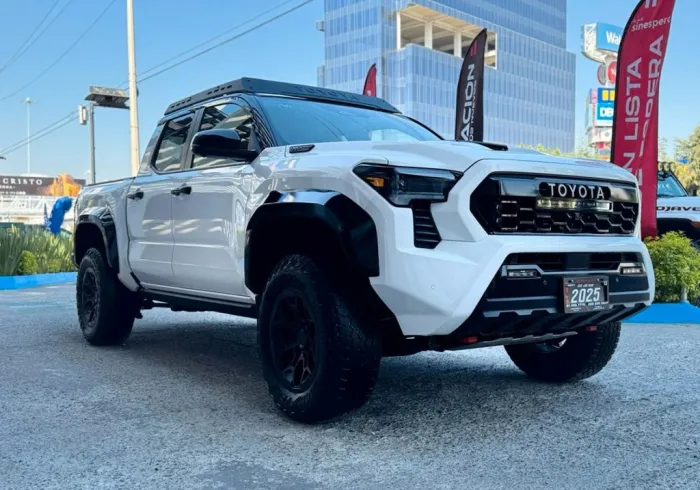 Toyota Tacoma TRD PRO HEV 2026 NO VAT! T1