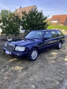Mercedes-Benz Mercedes Benz S124 (W124 Kombi) E220T Erst...