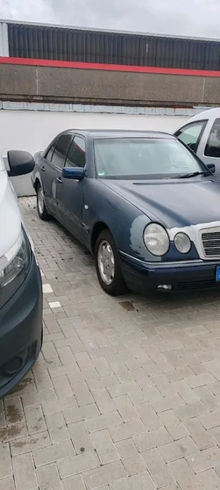 Mercedes-Benz Mercedes Benz E 230