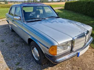 Mercedes-Benz 240