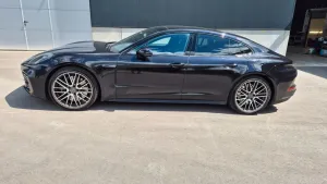 Porsche Panamera Turbo E-Hybrid - Active Ride -Burmester
