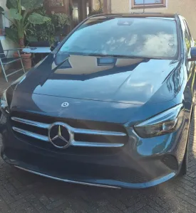 Mercedes-Benz B 200 DCT mit Panoramaschiebedach