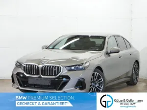 BMW i5 eDrive40 M Sport //Stop&Go AHK HeadUp B&W