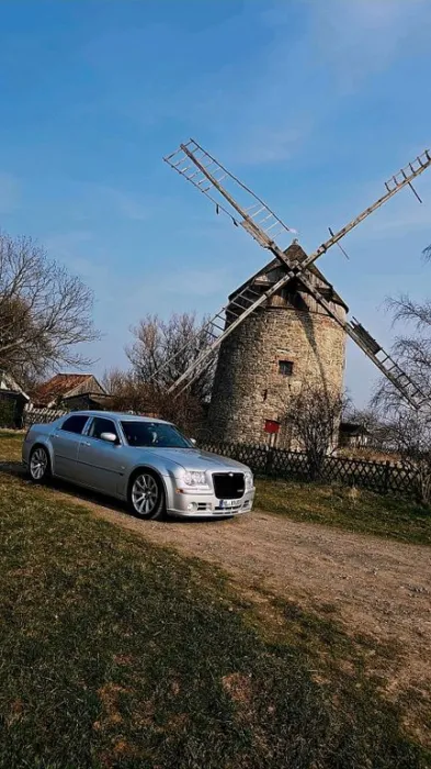 Chrysler chrysler 300c srt8