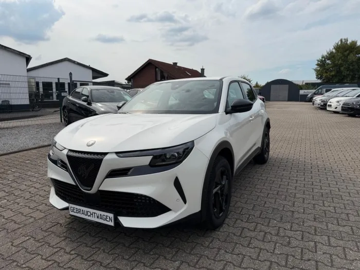 Alfa Romeo Junior Ibrida 1.2  #TechnologiePaket