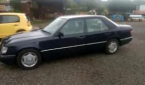 Mercedes-Benz Mercedes Benz E 220  Modell 124
