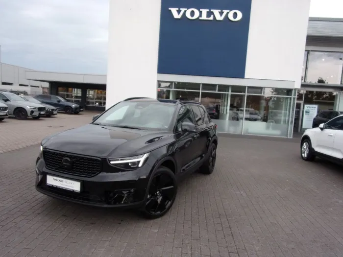 Volvo XC 40 B3 Ultra Black Edition 2WD