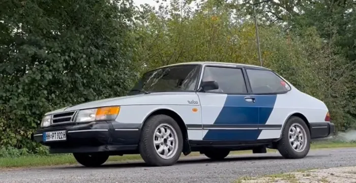 Saab 900