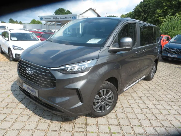 Ford Tourneo Custom 2.0 EcoBlue 110kW 320 L1 Titanium