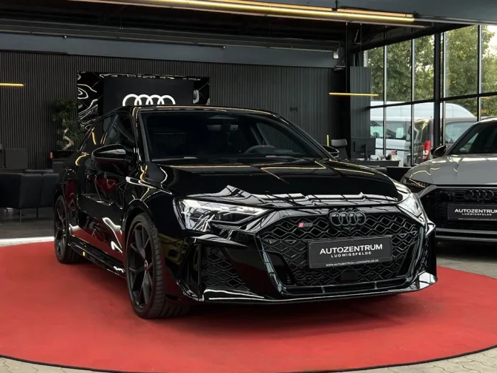 Audi RS 3 Sportback / 360° CAM / PANO / ACC / MATRIX 