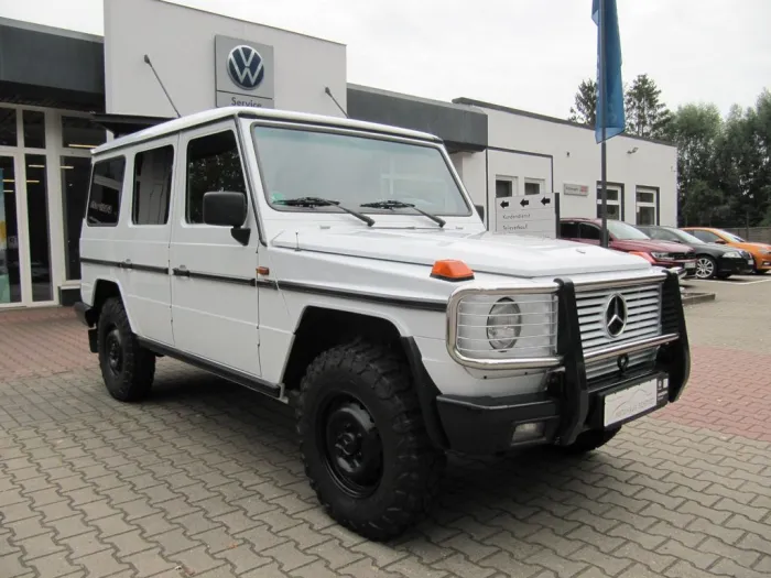Mercedes-Benz G 300 D  AUTOMATIK KLIMA SCHIEBEDACH
