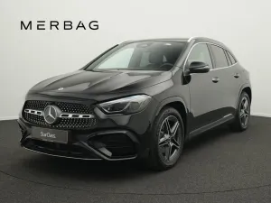Mercedes-Benz GLA 220 4MATIC Multi+Pano+AHK+Handsfree