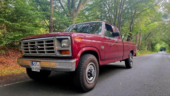 Ford F250 Bullnose Super Cab