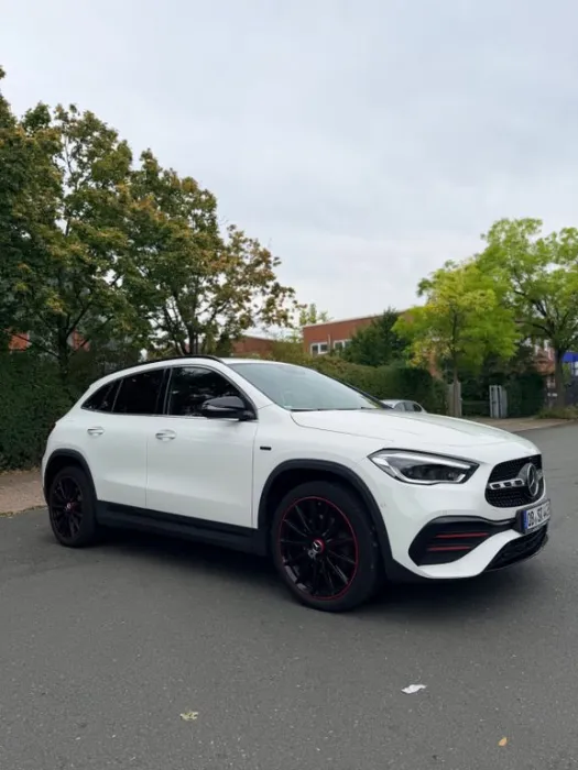 Mercedes-Benz GLA 250 e DCT Progressive