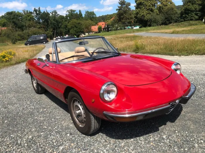 Alfa Romeo Alfa Spider 2000 Cabrio.