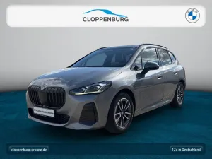 BMW 220i Active Tourer Head-Up+AHK+Navi+Pano+ACC+SHZ