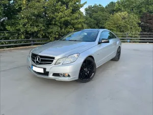 Mercedes-Benz E-Coupé HINTERACHSE & BREMSEN NEU! Pano, Auto. 