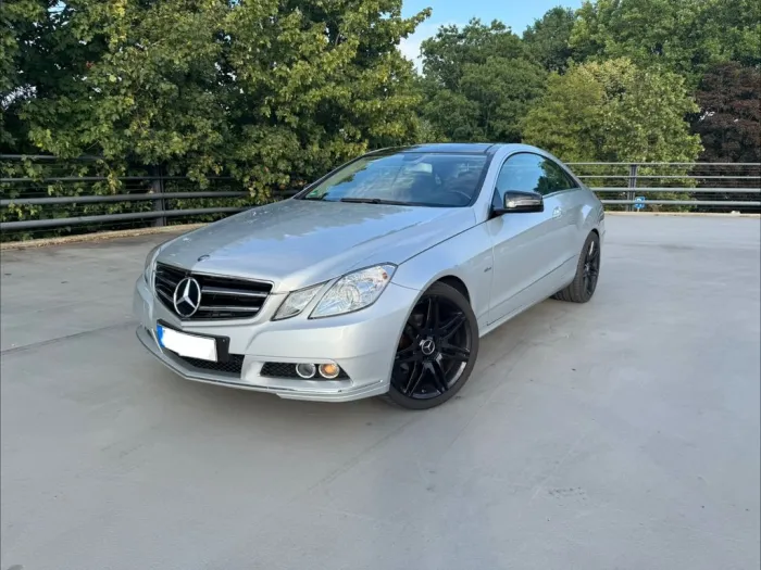 Mercedes-Benz E-Coupé HINTERACHSE & BREMSEN NEU! Pano, Auto. 
