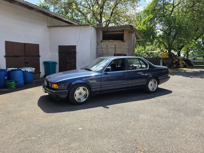 BMW E 32 735i  Technisch Top Rostmässig gut Spaß pur