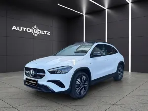Mercedes-Benz GLA 250 e eNP. 62000 PANO Night AHK Memory Totw.