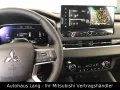 Mitsubishi Plug-in Hybrid 2,4L Intro