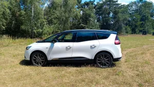 Renault Grand Scenic ENERGY TCe 160 EDC Bose Edition...