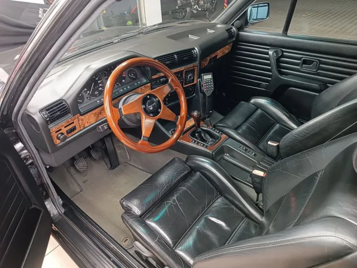 Mercedes-Benz Oldtimer BMW E 30 320 Bj 1989
