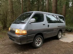 Toyota HiAce 2.8d 4WD 8 Sitzer