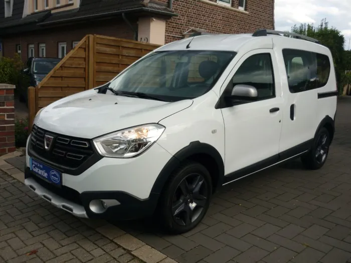 Dacia DOKKER 1,5DCI 90 STEPWAY-CELEBRATION+NAVI+TOP !