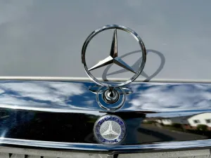 Mercedes-Benz CE 300