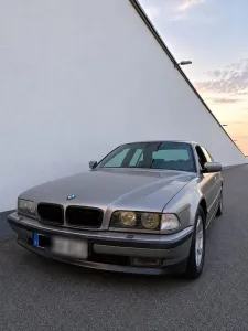 BMW 728i E38 2.Hand HU-10/2027 Aspensilber...