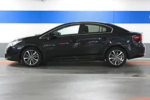 Toyota Avensis 1,8L Business Edition 4-Türig LEDER