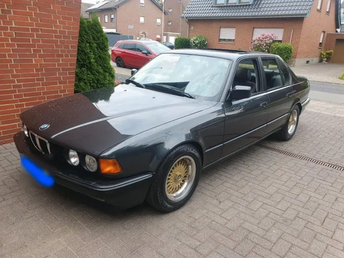 BMW Bmw e32 730i  oldtimer mit H-ZULASSUNG