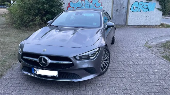 Mercedes-Benz CLA 180 d DCT Progressive AMG