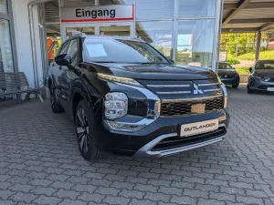 Mitsubishi Outlander 2.4L PHEV TOP 2-Farb Vorführwagen