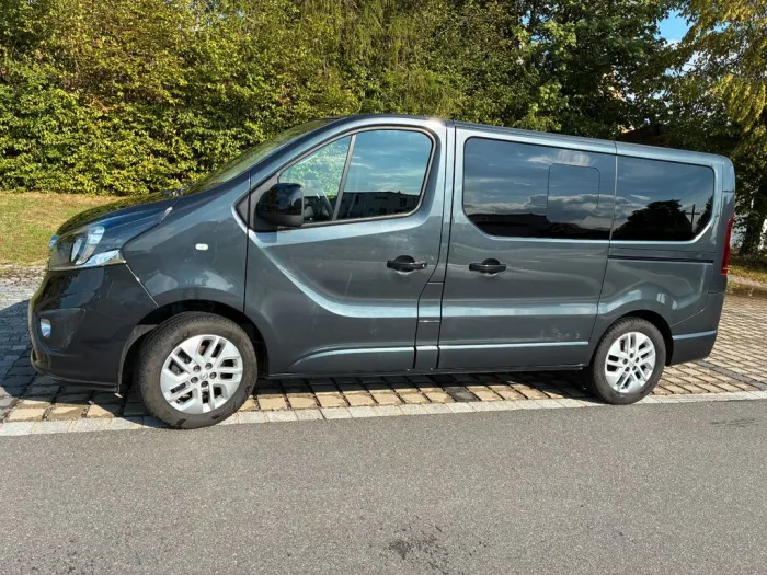 Opel Vivaro Tourer