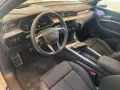 Audi Q8 e-tron 55 quattro edition Dakar