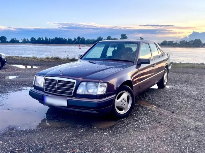 Mercedes-Benz W124 E 220 BORNIT Metallic E...