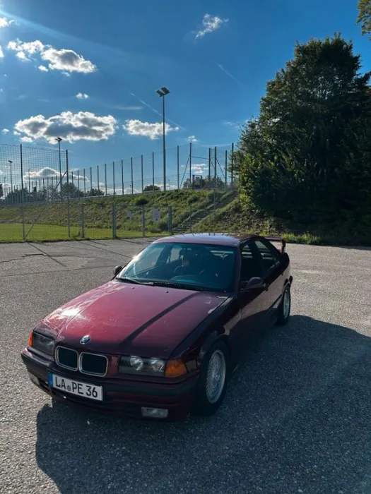 BMW e36 316i Limousine