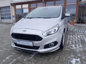 Ford S-MAX Titanium 7-Sitzer