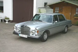 Mercedes-Benz 300