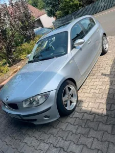 BMW E87 120i