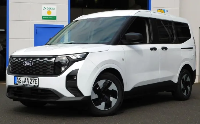 Ford Tourneo Courier BEV Trend