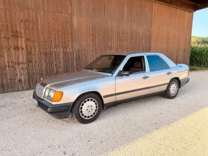 Mercedes-Benz Schöner W124 200E Mercedes Oldtimer