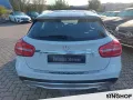 Mercedes-Benz GLA 180 Urban +AHK+Pano+Xenon+PDC+Navi+SHZ+Klima