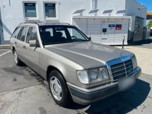 Mercedes-Benz W124 300 t  mit Schiebedach und Klimaanlag...