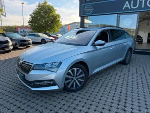 Skoda Superb Combi Ambition iV Standheizung+Navi+Kamer