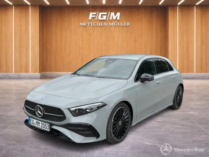 Mercedes-Benz A 220 4M AMG+KEYG+DISTR+360+BURM+HUD+MULTIB+MEMO