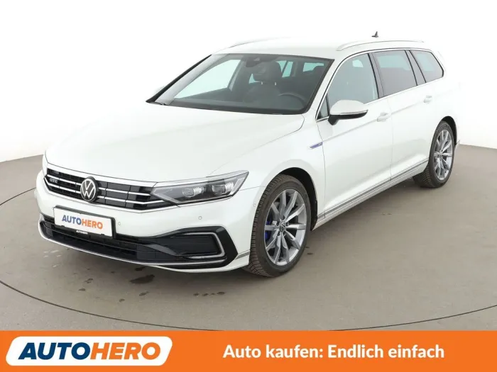 Volkswagen Passat 1.4 GTE Aut*NAVI*LED*ACC*CAM*PDC*SHZ*