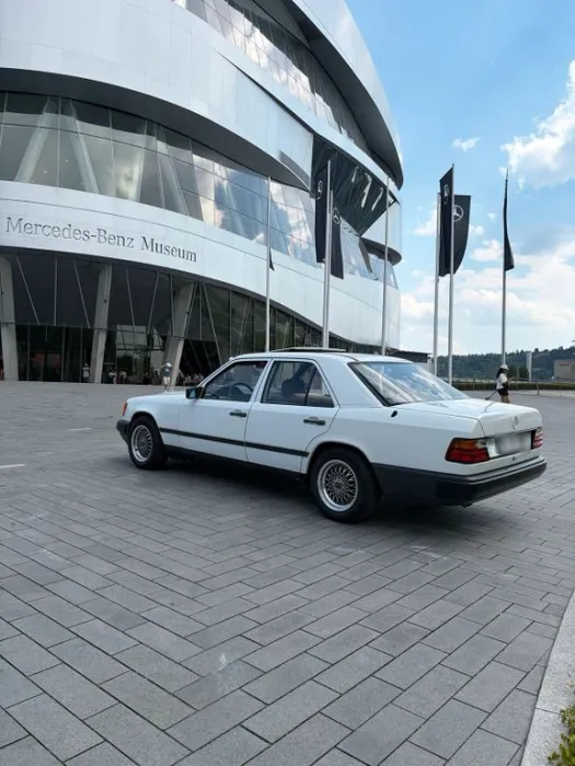 Mercedes-Benz W124 230E / TÜV 04/28 / H-Zu...